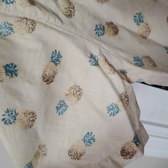 Tommy bahama short sleeve shirt - Picture 3 of 8